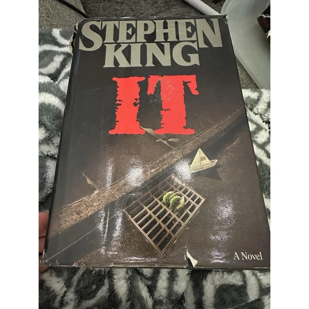 IT by Stephen King~~1986 First Edition/Eighth Printing~~HC/DJ